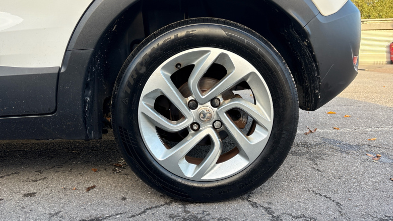 Vauxhall Crossland X 1.2T ecoTec [110] SE Nav 5dr [Start Stop] Petrol Hatchback